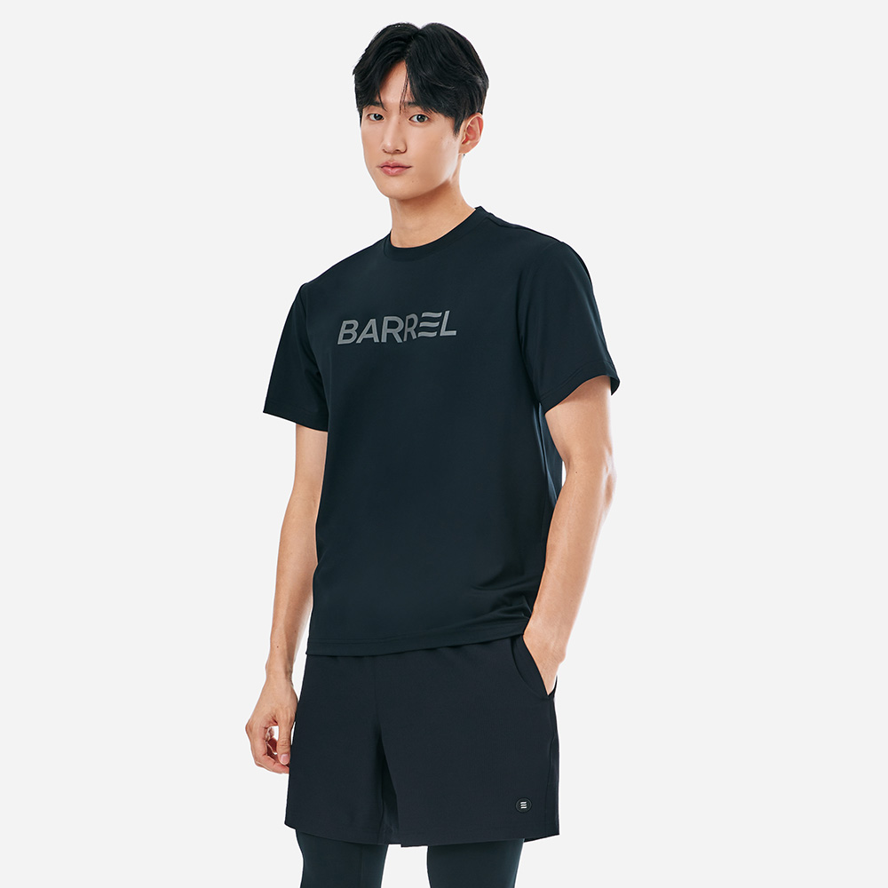 맨 에센셜 릴렉스핏 반팔 래쉬가드 블랙
